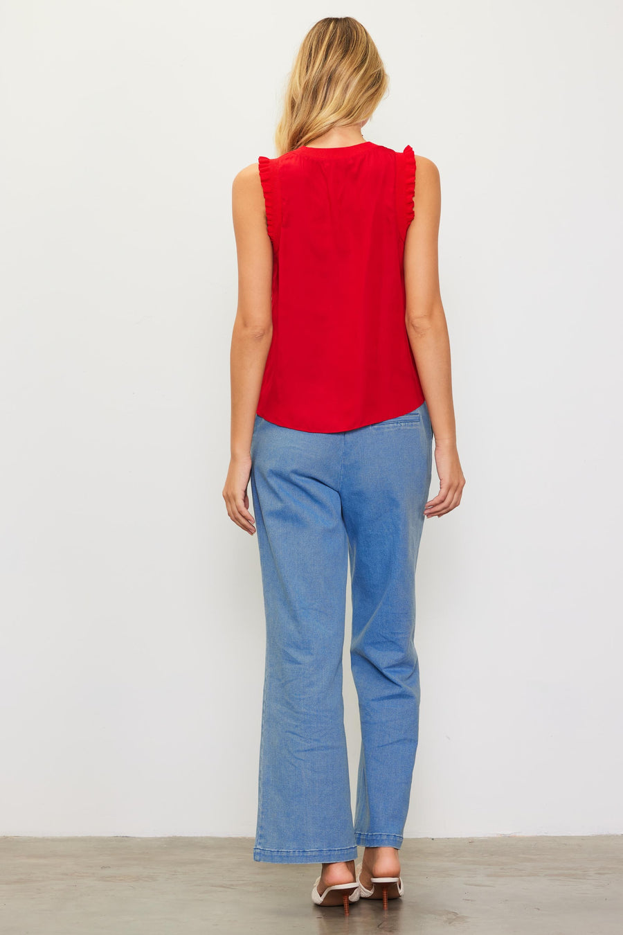 SKIES ARE BLUE Ruffle Contrast Sleeveless Top - Radiant Red